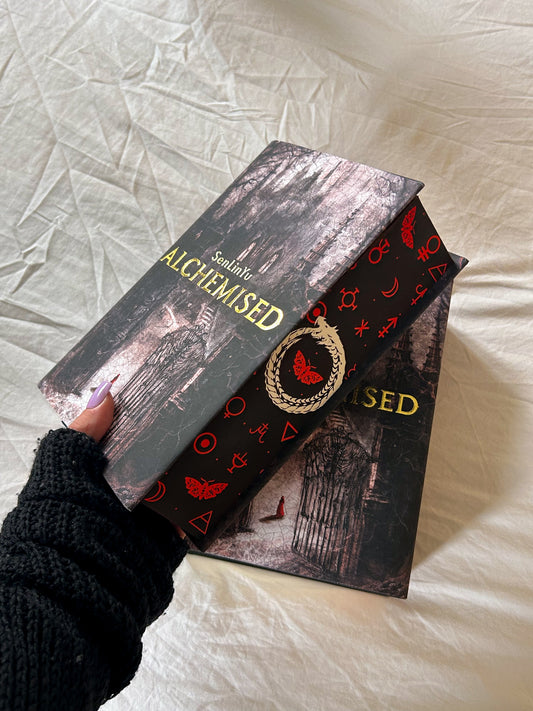 Alchemised by SenLinYu with sprayed edges