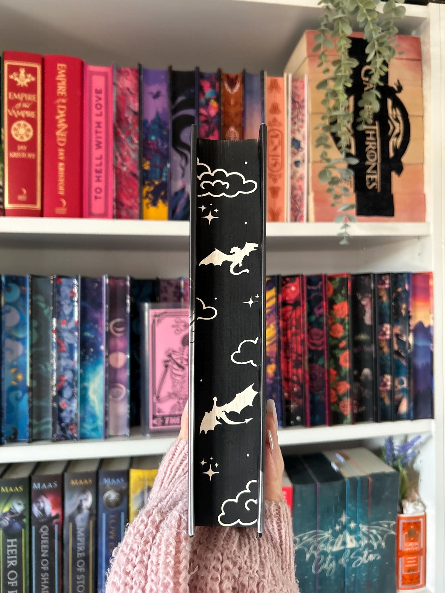 Onyx Storm UK hardback with painted edges