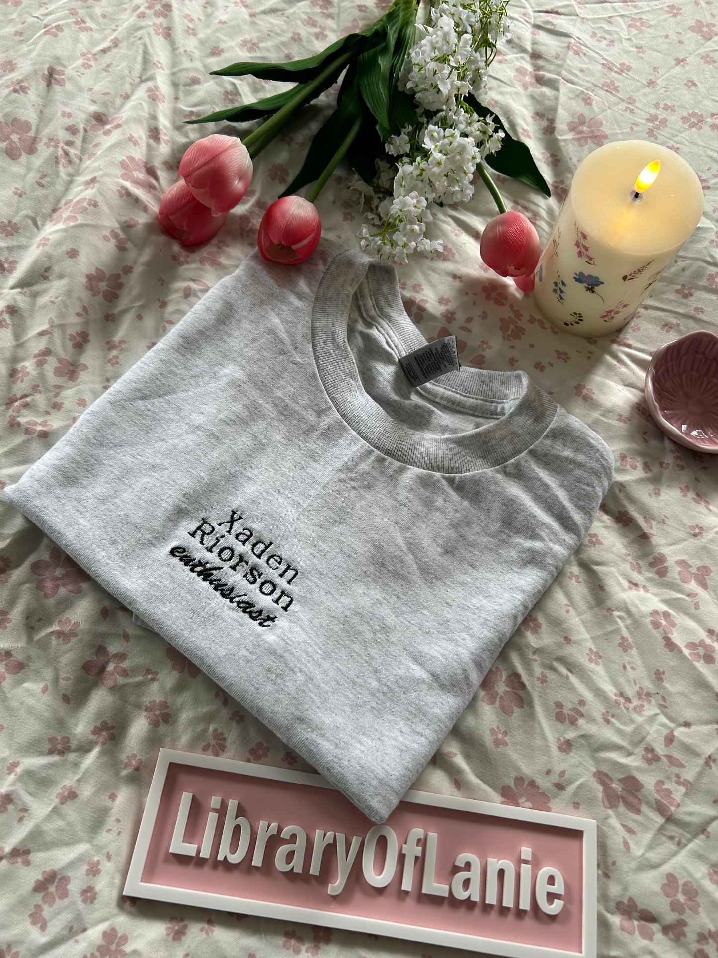 Book boyfriend enthusiast tee