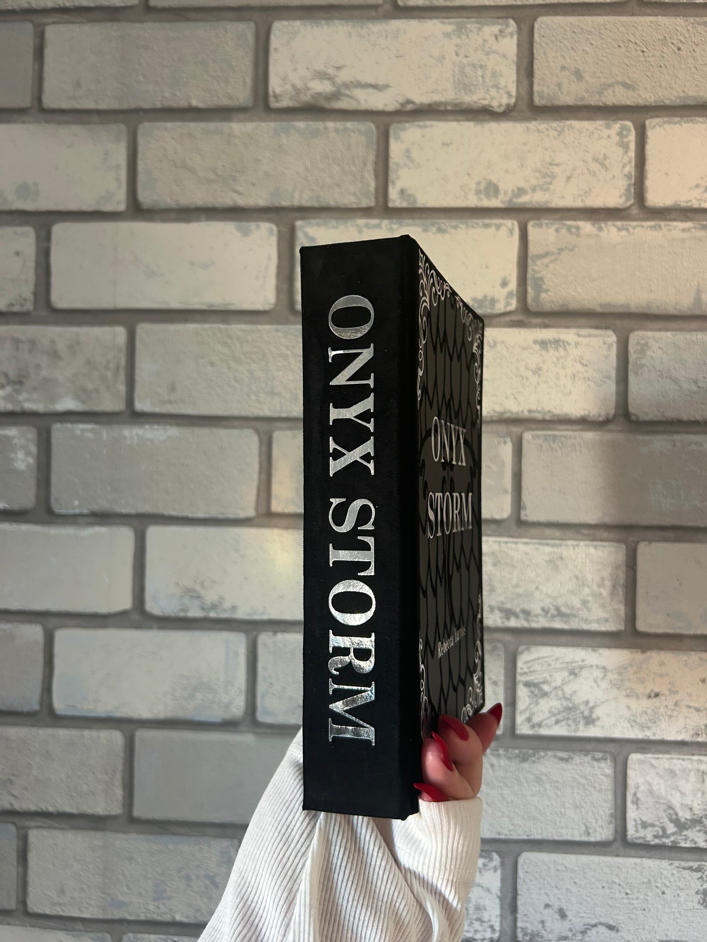 ONYX STORM REBIND - £2.50 raffle