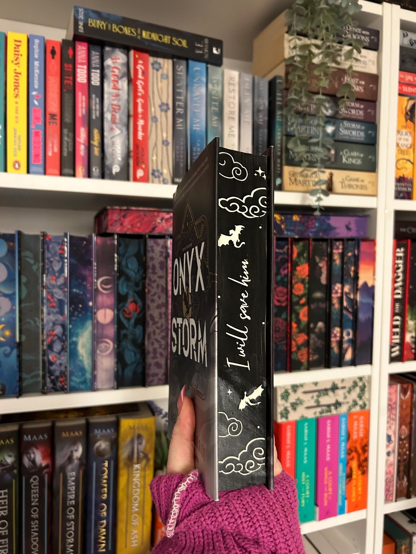 Onyx Storm UK hardback with painted edges