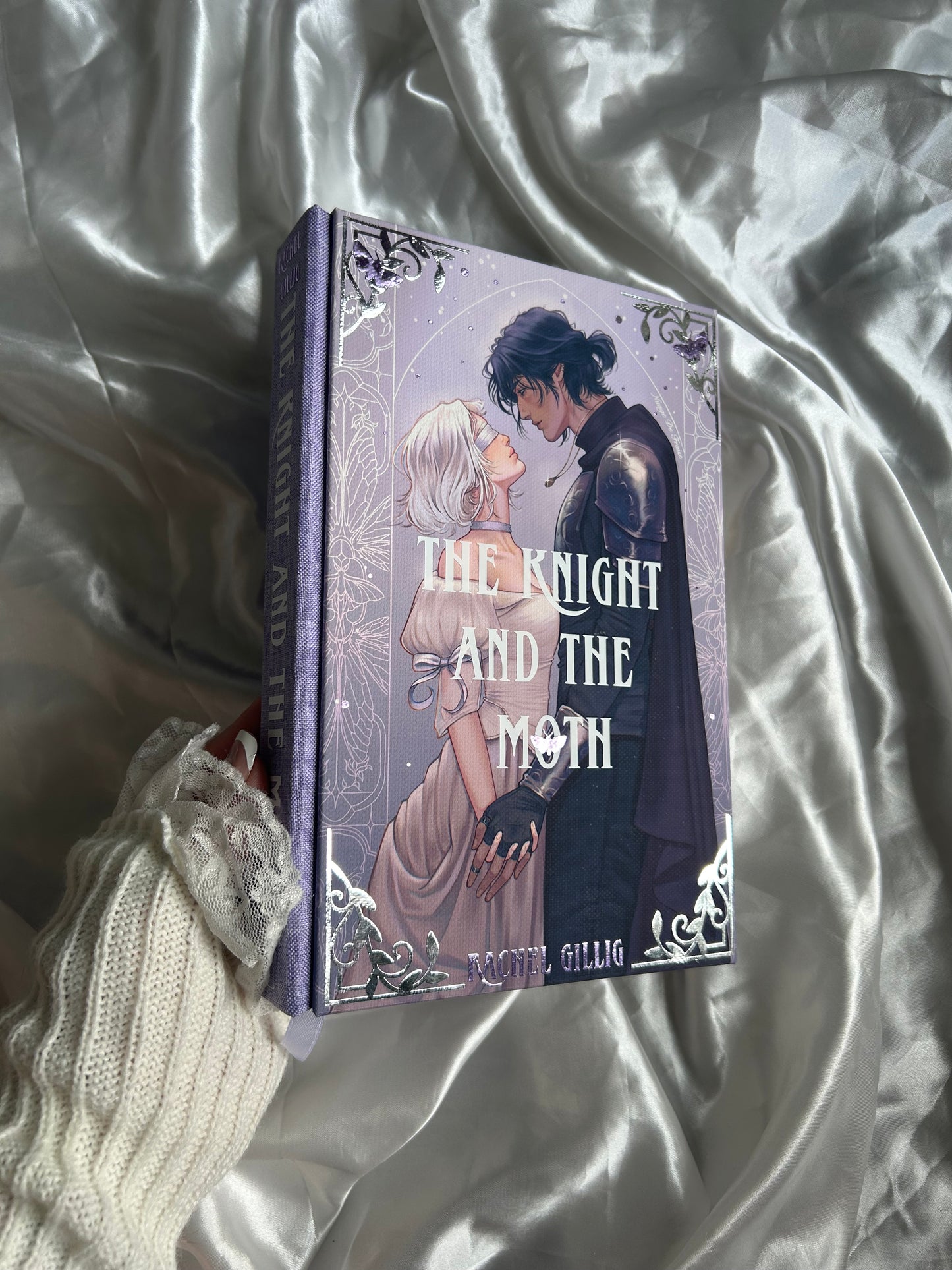 The Knight and the Moth Rebind in collaboration with @nuagedefraises