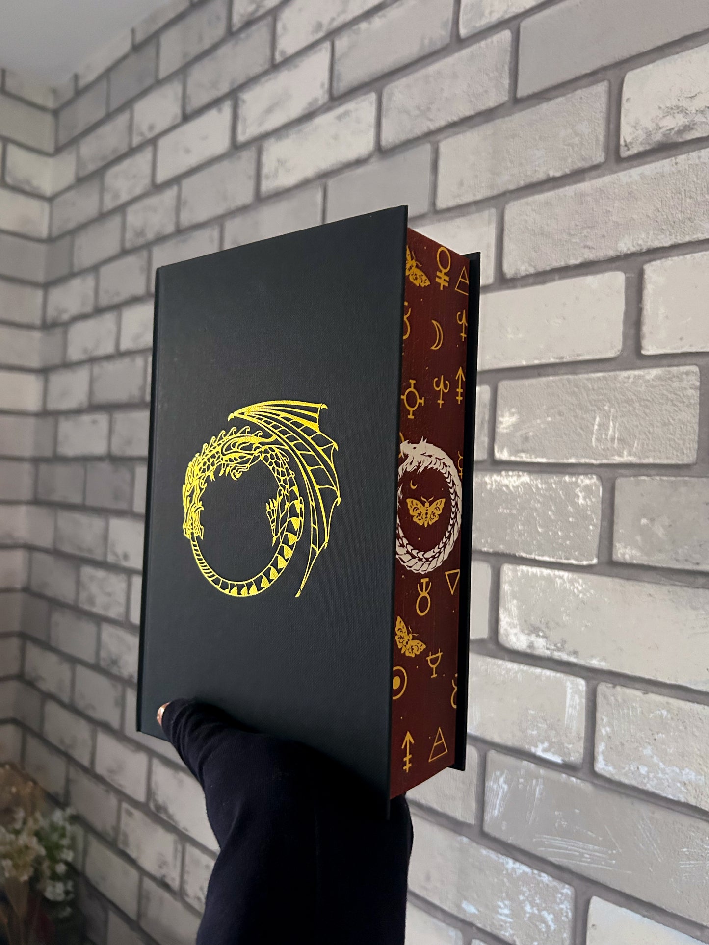 Alchemised by SenLinYu with sprayed edges