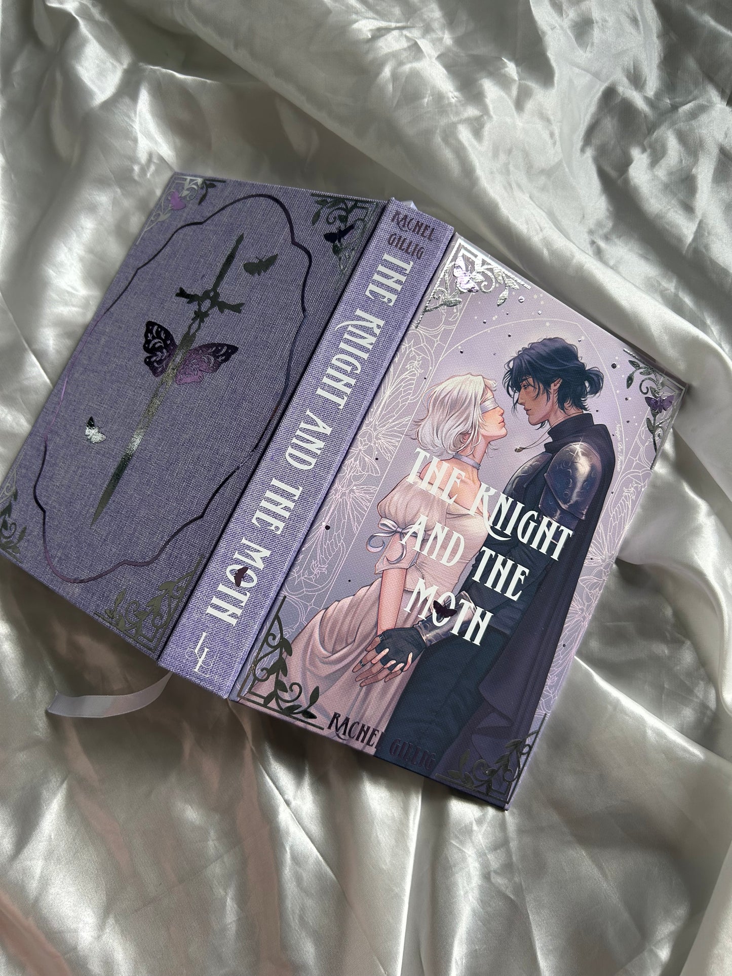 The Knight and the Moth Rebind in collaboration with @nuagedefraises