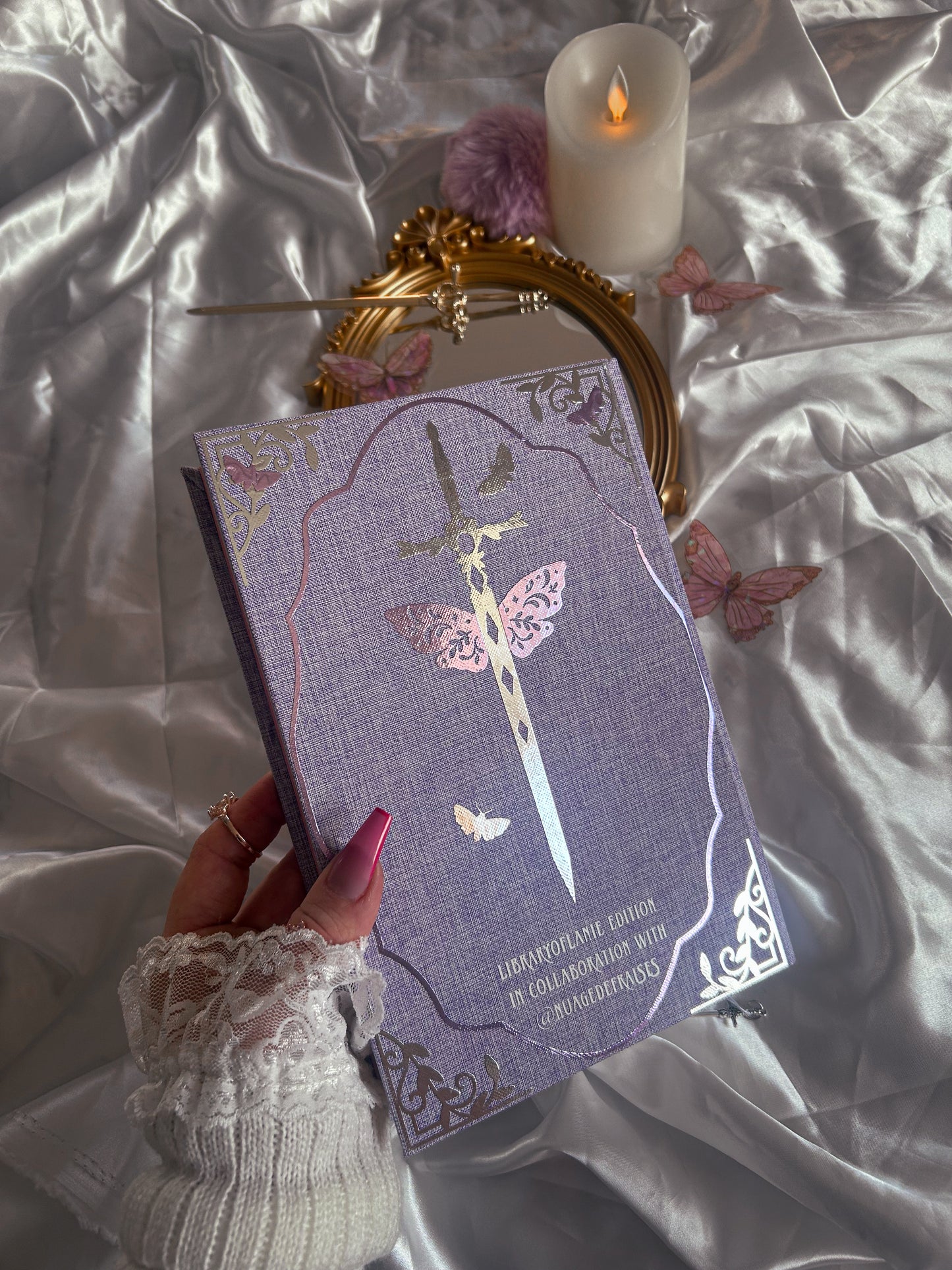 The Knight and the Moth Rebind in collaboration with @nuagedefraises