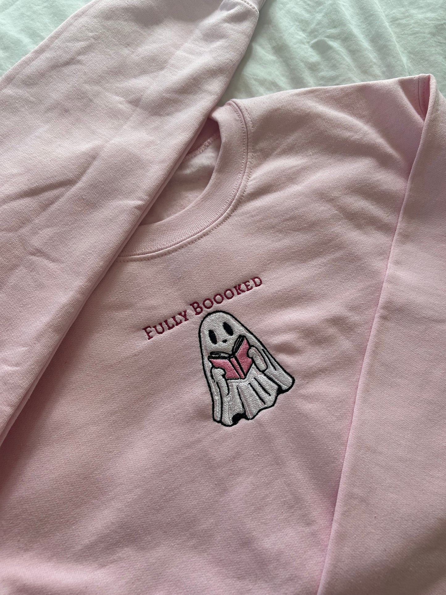 Fully Boooked embroidered sweatshirt Oops Small