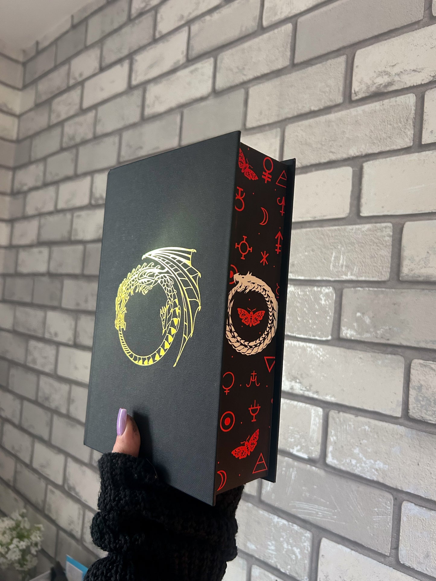 Alchemised by SenLinYu with sprayed edges