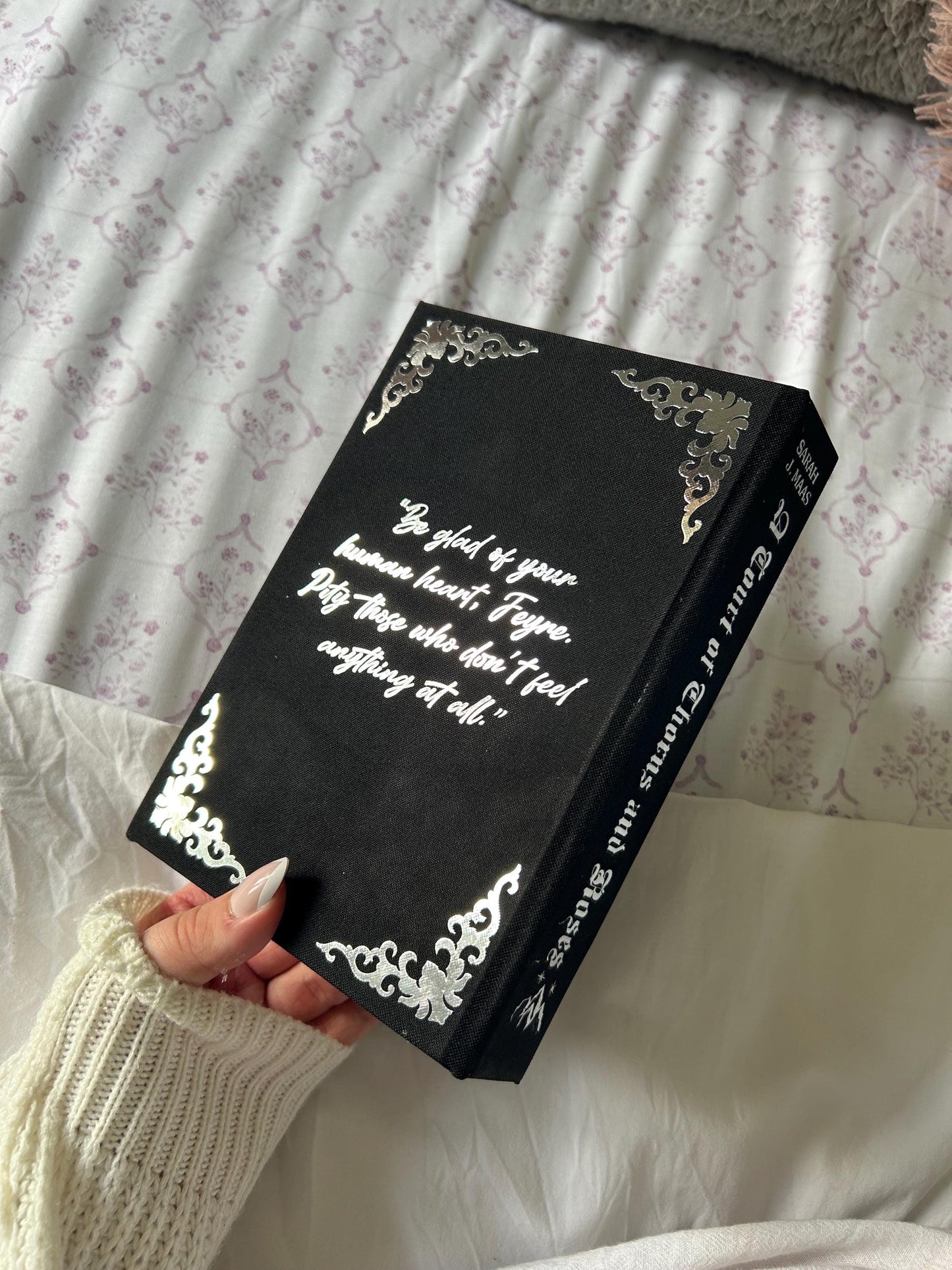 A Court Of Thorns and Roses rebind special edition by Sarah J. Maas