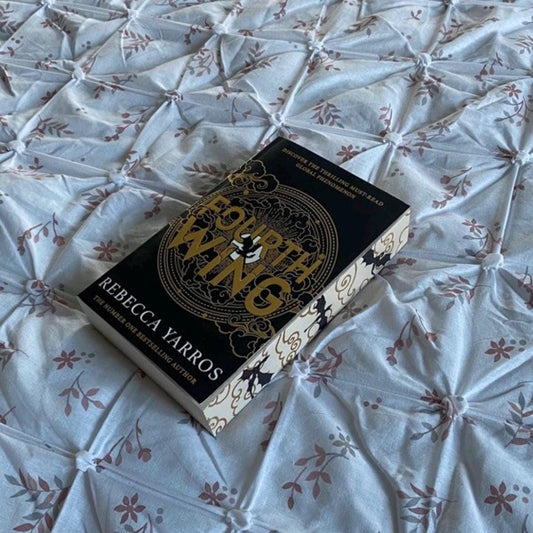 Fourth Wing by Rebecca Yarros with sprayed edge and bonus Xaden chapter